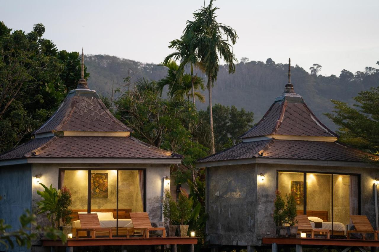 Anodard Phuket, Nai Yang Beach Thalang Exterior photo